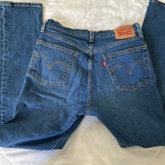Levi 501 Jeans, only worn once or twice!! - Picture 3 of 5